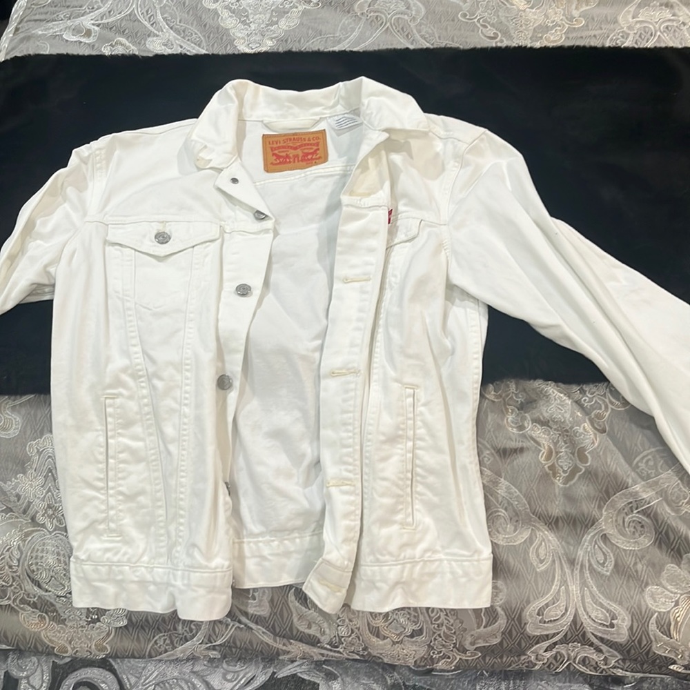 White Levi Strauss & Co. Denim Jacket